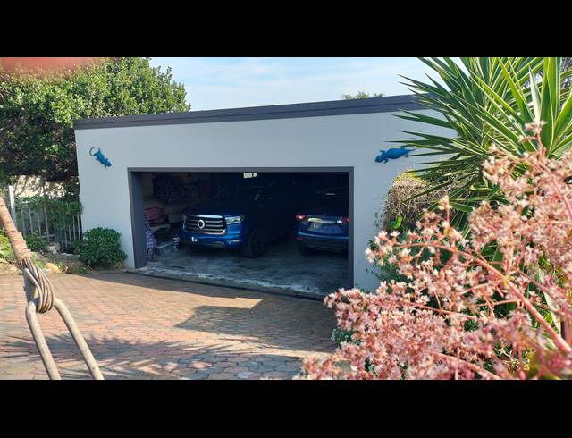 5 BEDROOM HOUSE FOR SALE IN FRAAIUITSIG